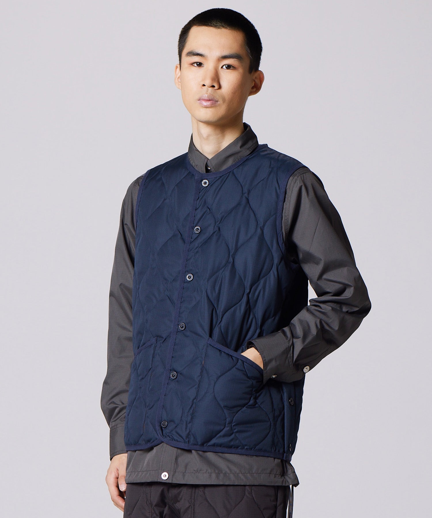 Unisex Military Crew Neck Down Vest (Hard Shell) – TAION US